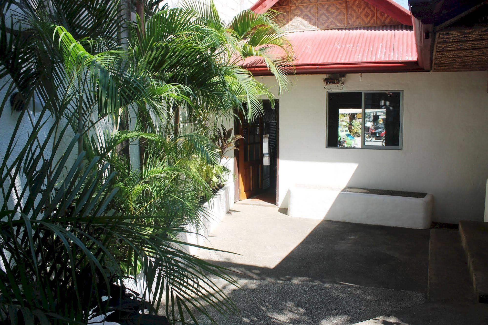 Paragayo Resort Tawala  Extérieur photo