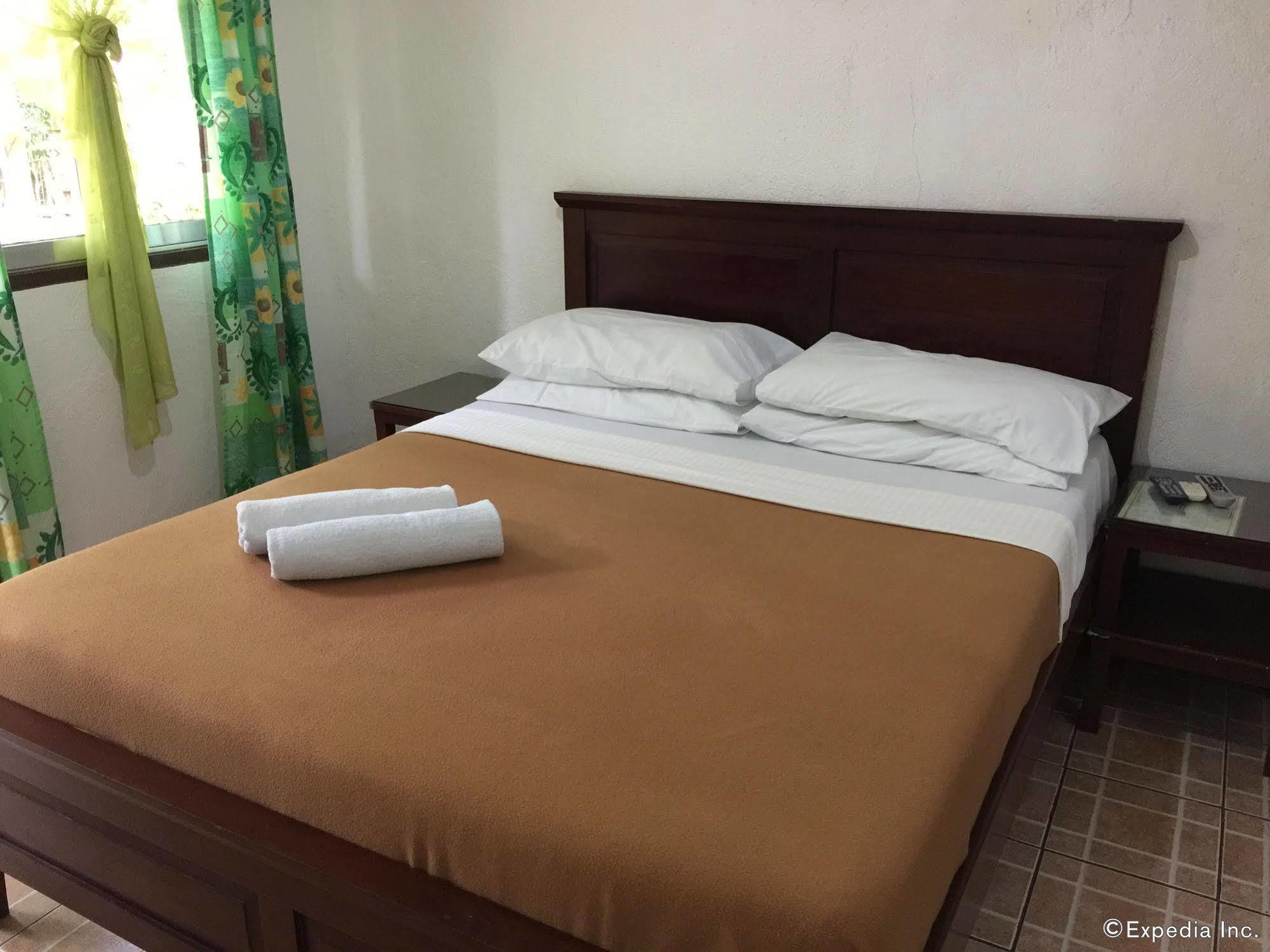 Paragayo Resort Tawala  Extérieur photo