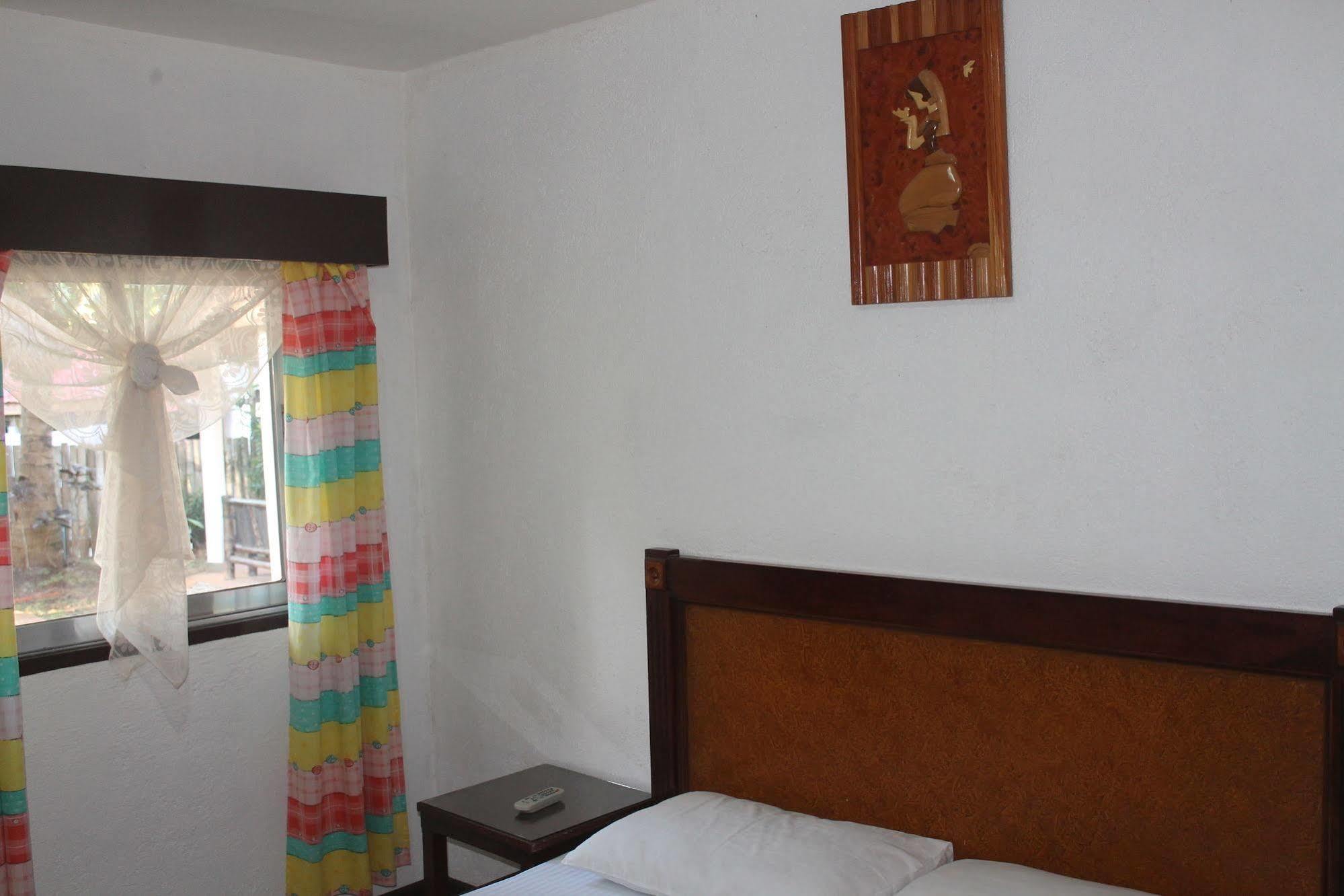 Paragayo Resort Tawala  Extérieur photo